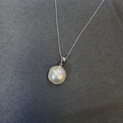 Tasaki freshwater pearl pendant necklace with 6.0mm silver pearl on a silver chain
