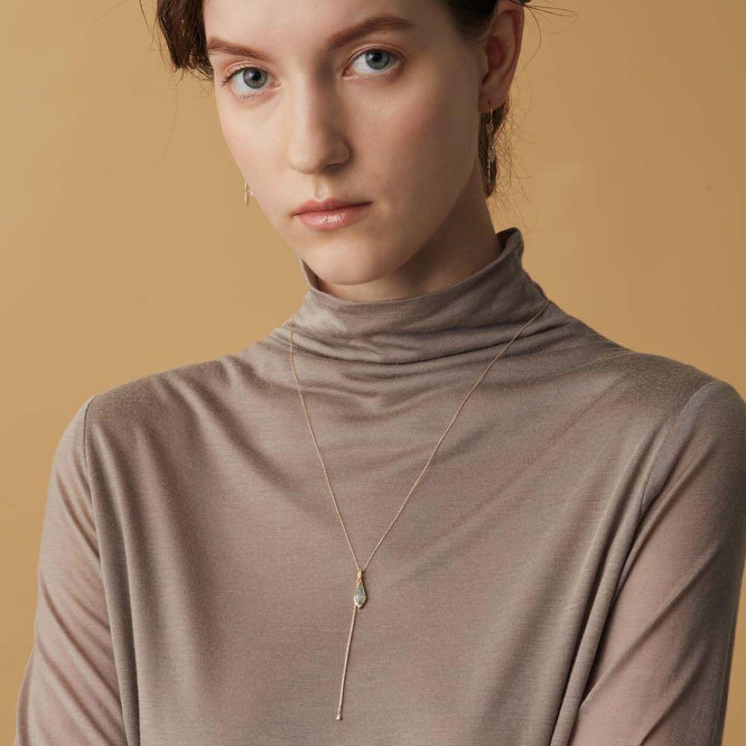 K10 Y-shaped necklace with detachable chain charm, 56 cm length, displayed on white background
