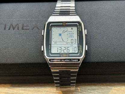 TIMEX Q デジタルクロノグラフ Reissue Digital Men's Watch — Japanese