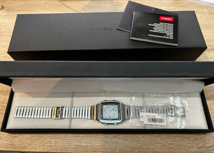 TIMEX Q デジタルクロノグラフ Reissue Digital Men's Watch — Japanese