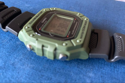 CASIO GD-100 Quartz Men's Watch — Japanese