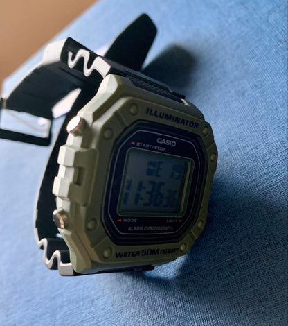 CASIO GD-100 Quartz Men's Watch — Japanese