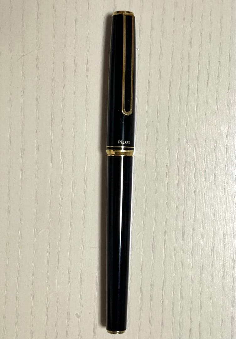 PILOT Cartridge Fountain Pen model H984 with 14k585 fine tip, unused condition