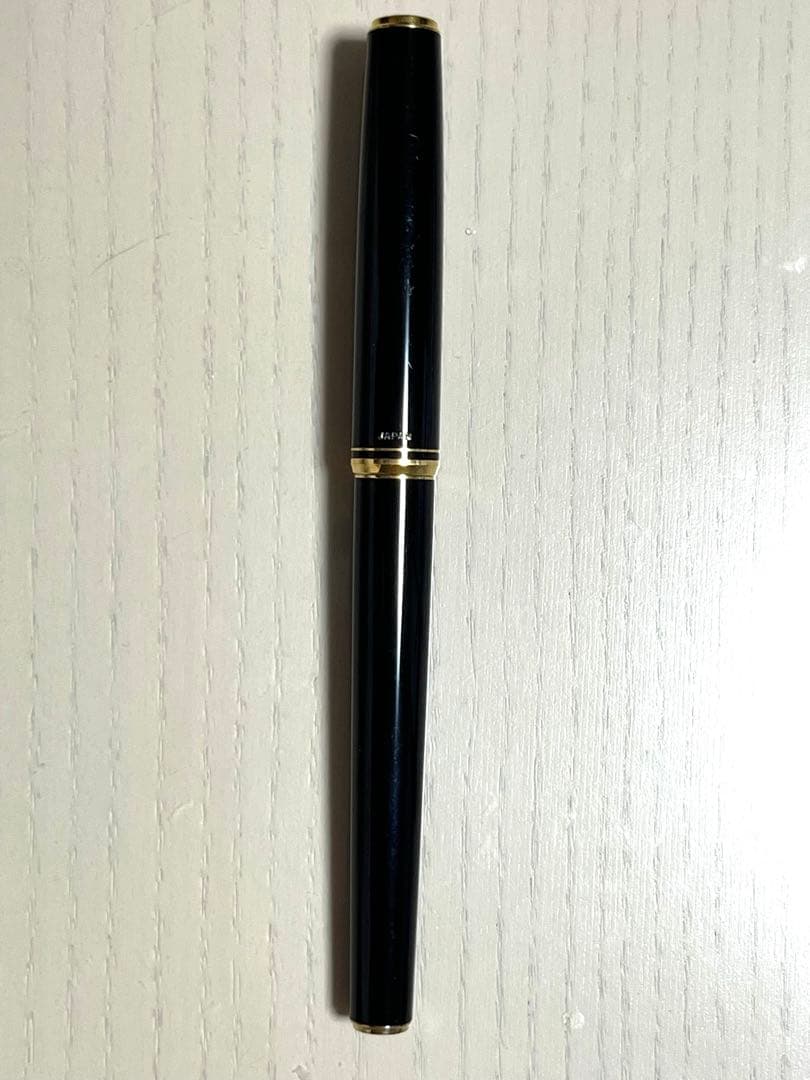 PILOT Cartridge Fountain Pen model H984 with 14k585 fine tip, unused condition