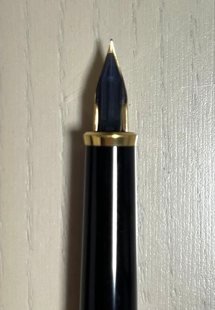 PILOT Cartridge Fountain Pen model H984 with 14k585 fine tip, unused condition