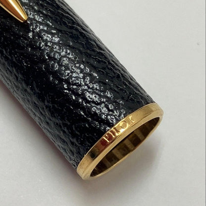 Pilot fountain pen with leather wrap and fine K14 nib, near unused condition, 13.2 cm length