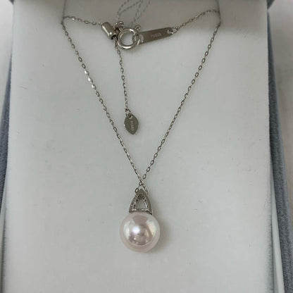 Akoya pearl necklace with 8-8.5mm pearls, 0.05ct diamond, and a 45cm platinum adjustable chain