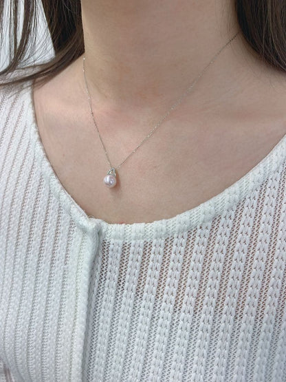 Akoya pearl necklace with 8-8.5mm pearls, 0.05ct diamond, and a 45cm platinum adjustable chain