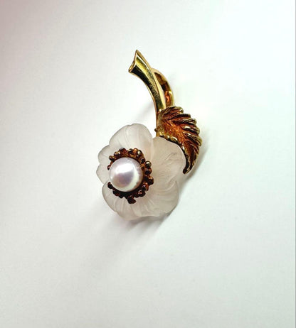 TASAKI K18 yellow gold flower motif pendant top with a 4.4mm baby pearl