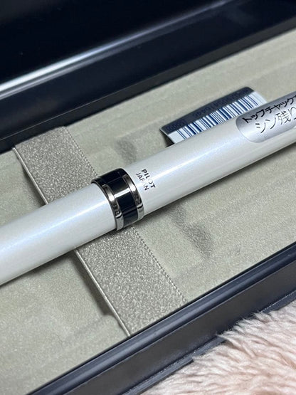 Pilot Granse Susuran 0.5mm mechanical pencil with brass barrel and tip chuck type cap slide design