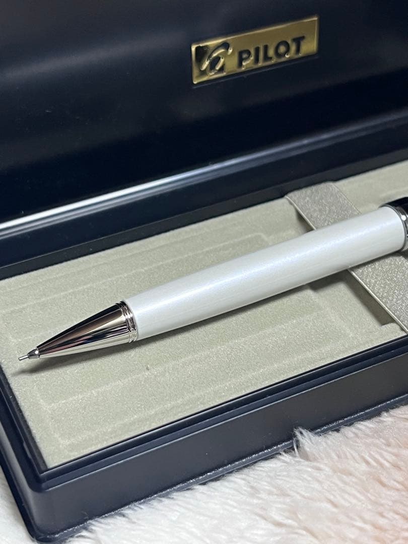 Pilot Granse Susuran 0.5mm mechanical pencil with brass barrel and tip chuck type cap slide design