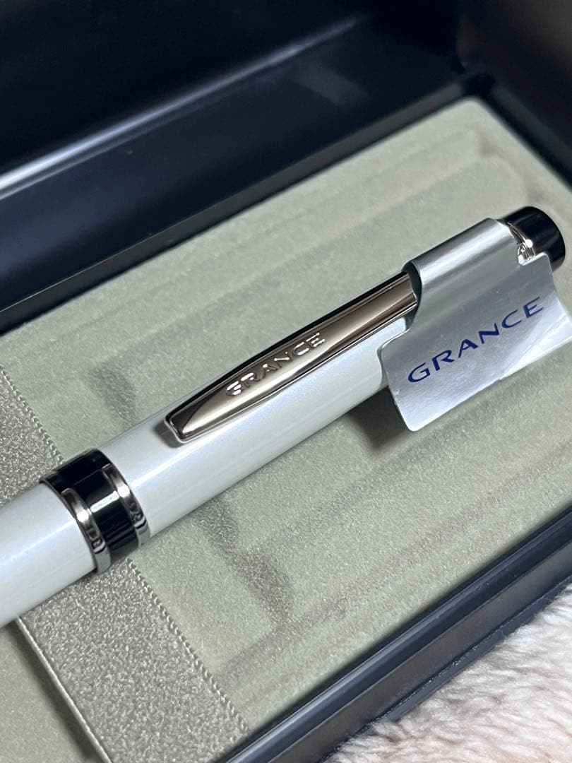 Pilot Granse Susuran 0.5mm mechanical pencil with brass barrel and tip chuck type cap slide design