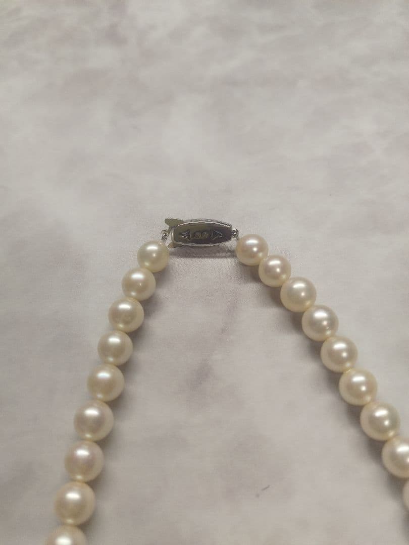 TASAKI pearl necklace featuring 7.5mm pearls on a 38cm length strand