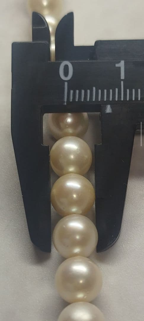 TASAKI pearl necklace featuring 7.5mm pearls on a 38cm length strand