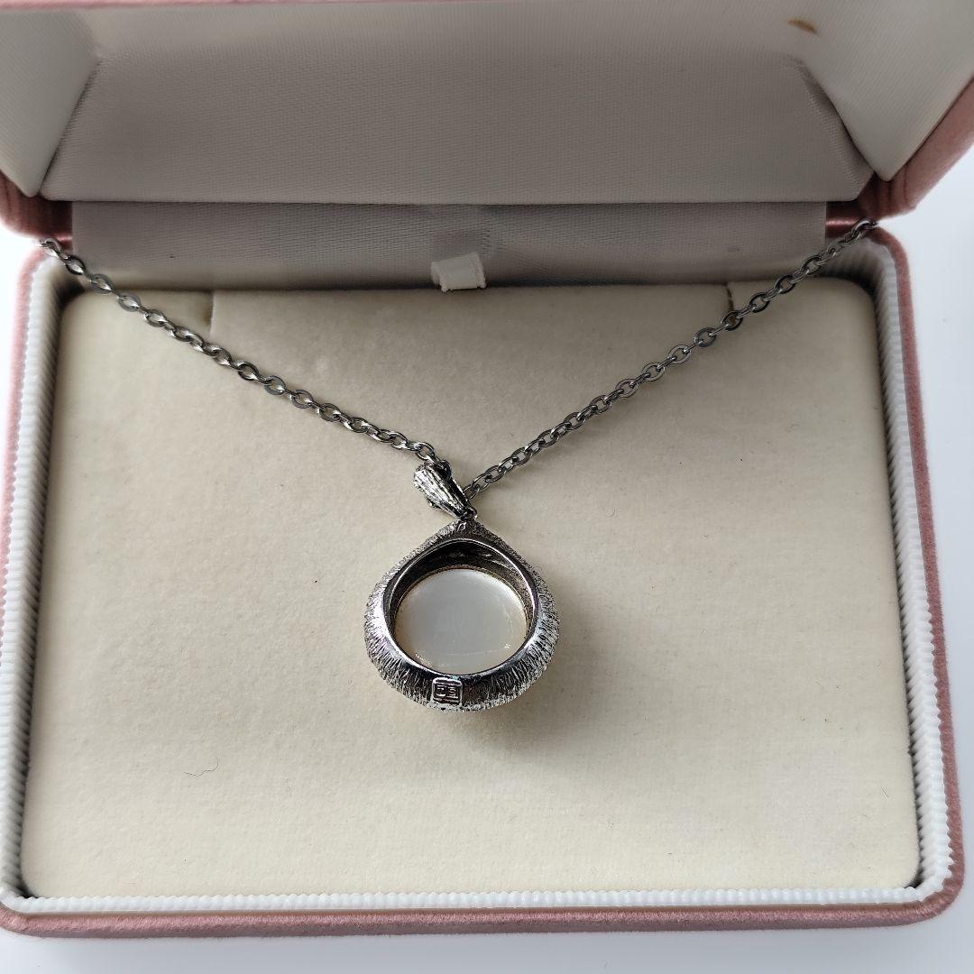 TASAKI Mabe Pearl Necklace with large 15mm iridescent pearl on silver chain
