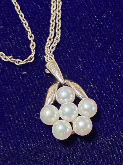 MIKIMOTO Baby Pearl Necklace featuring 6 pearls and a flower-arrange pendant on a 40cm chain