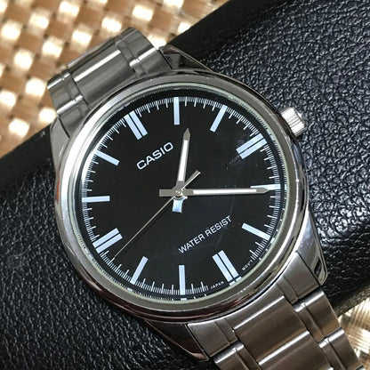 CASIO MTP-V005 Quartz Men's Watch — Japanese