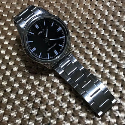 CASIO MTP-V005 Quartz Men's Watch — Japanese