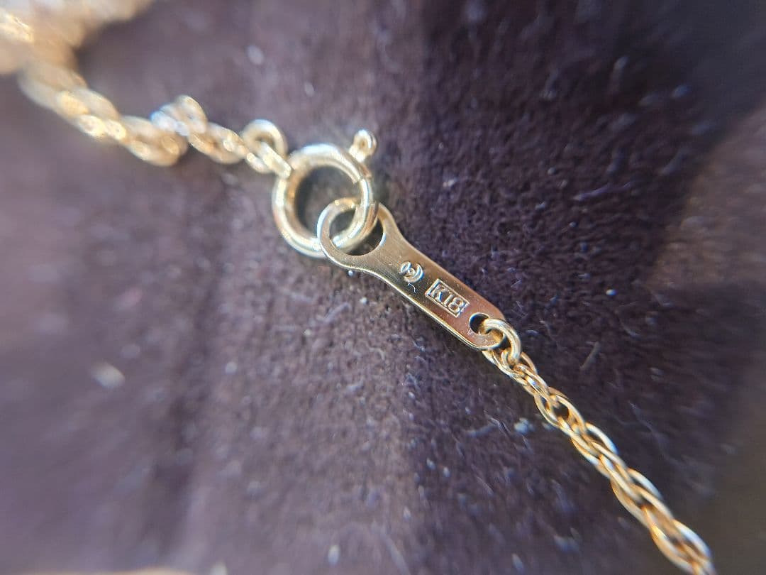TASAKI Pearl Necklace featuring 8mm pearl, 18K gold chain, and diamond accents, approximately 40cm long
