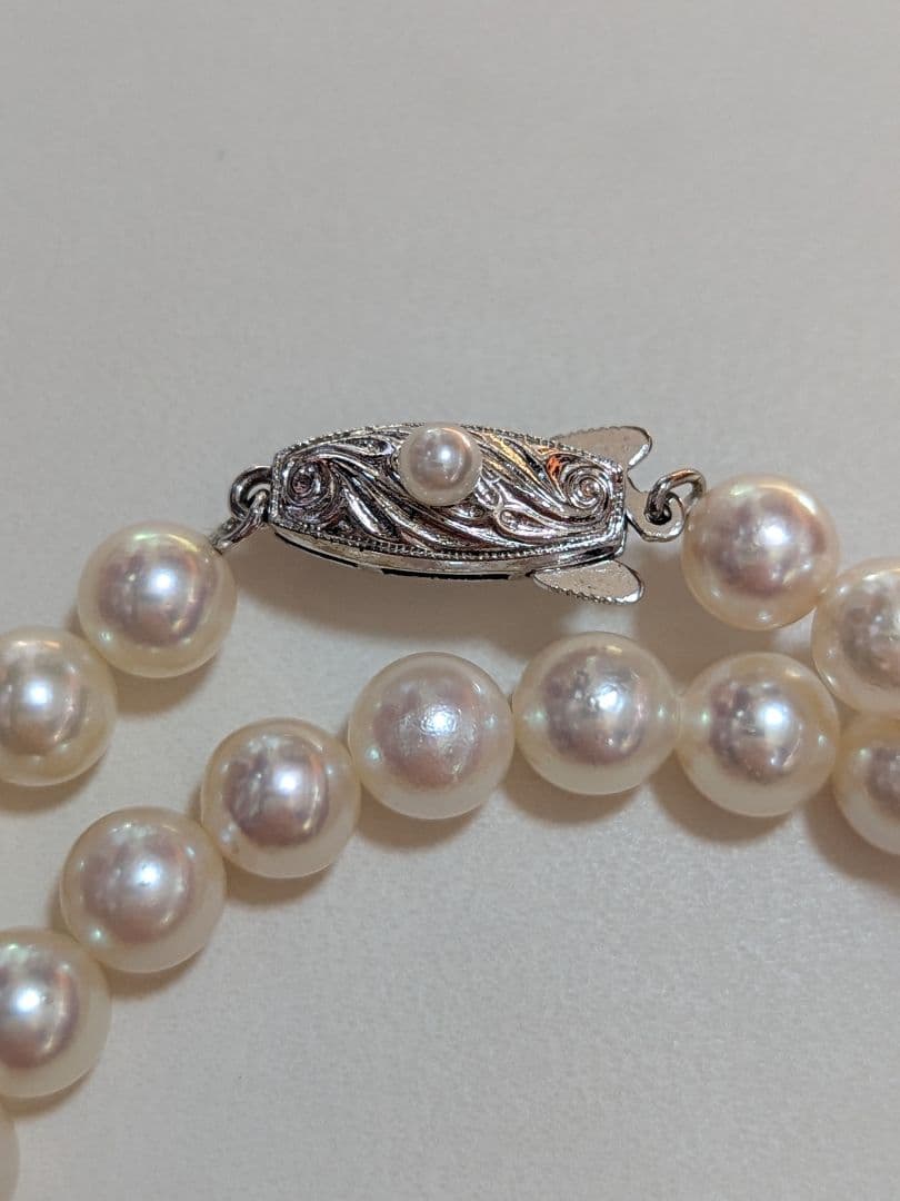 Tasaki Akoya pearl necklace with 6.5-7mm pearls and silver clasp, 42cm length
