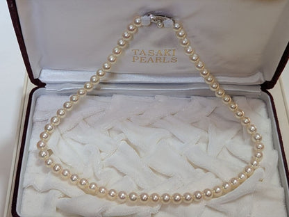 Tasaki Akoya pearl necklace with 6.5-7mm pearls and silver clasp, 42cm length