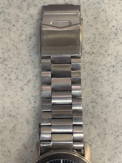 NIXON the private Analog Men's Watch — Japanese
