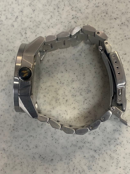 NIXON the private Analog Men's Watch — Japanese
