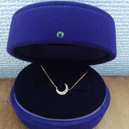 Agat Moon Motif Necklace in K18 gold with diamond accents measuring approximately 40 cm long