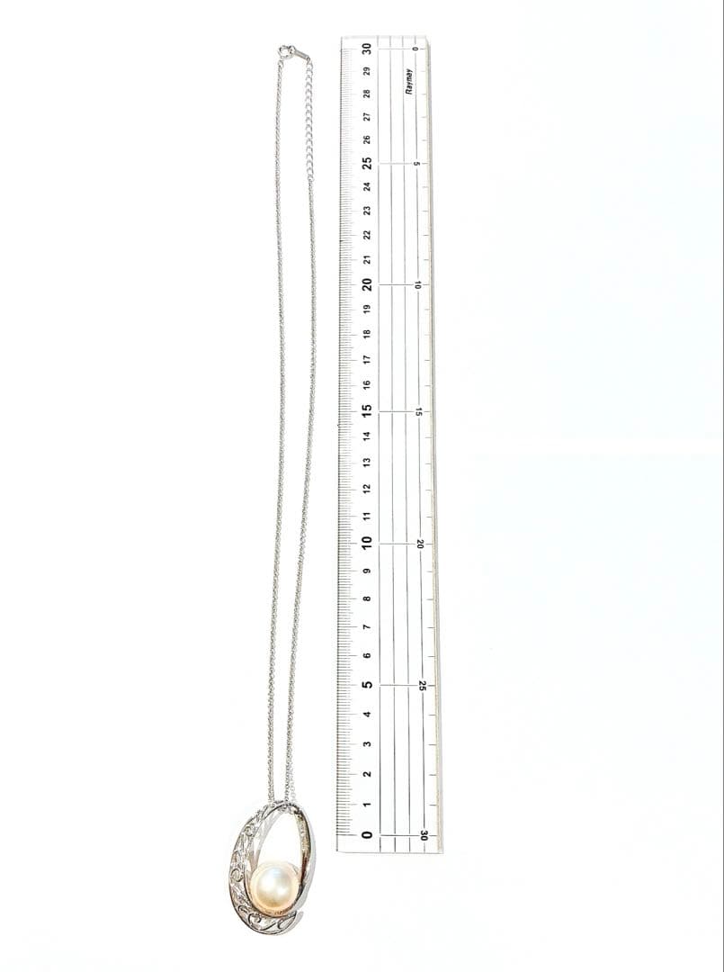 Tasaki Mother-of-Pearl Necklace with 15.8mm pearl pendant, 60cm chain, elegant jewelry piece