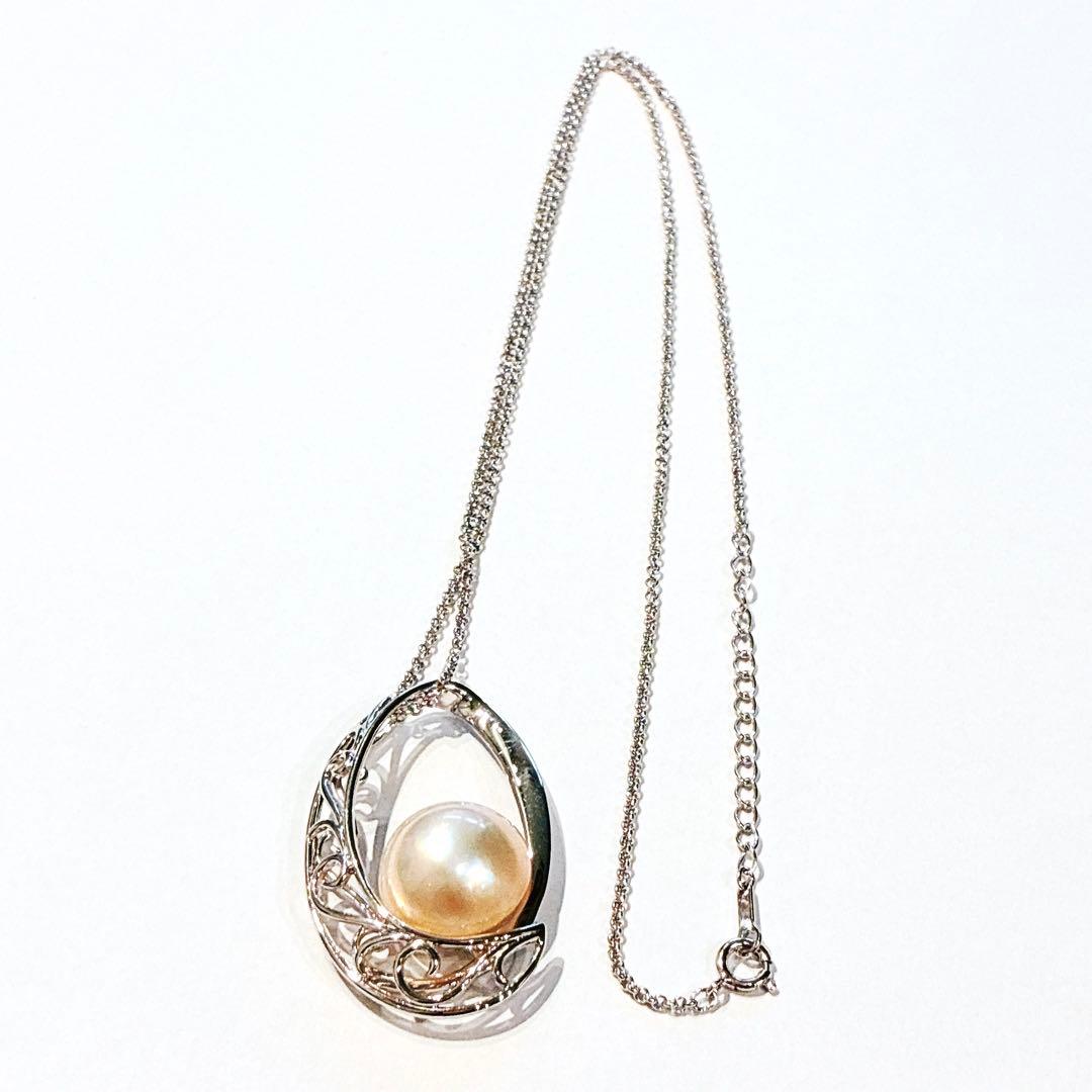 Tasaki Mother-of-Pearl Necklace with 15.8mm pearl pendant, 60cm chain, elegant jewelry piece