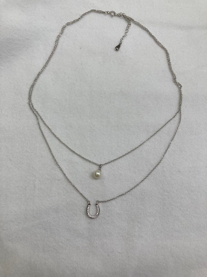 Silver 925 double chain necklace with a 6mm round white yellow tone Akoya pearl pendant