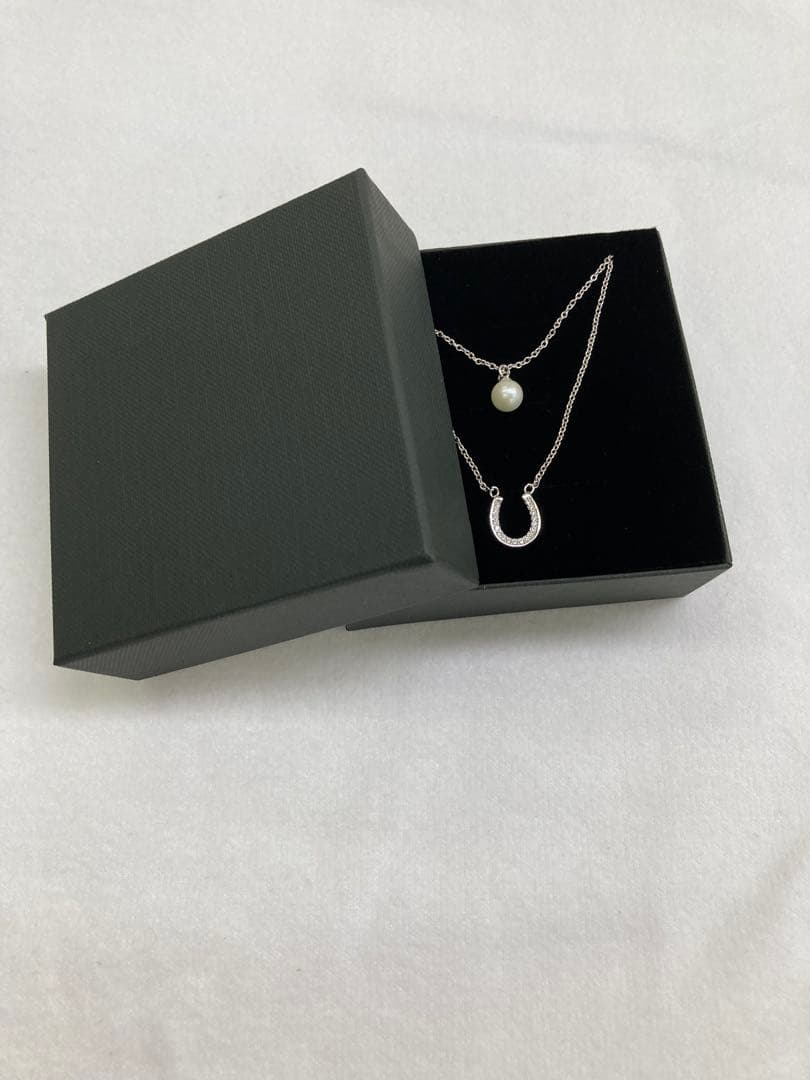 Silver 925 double chain necklace with a 6mm round white yellow tone Akoya pearl pendant