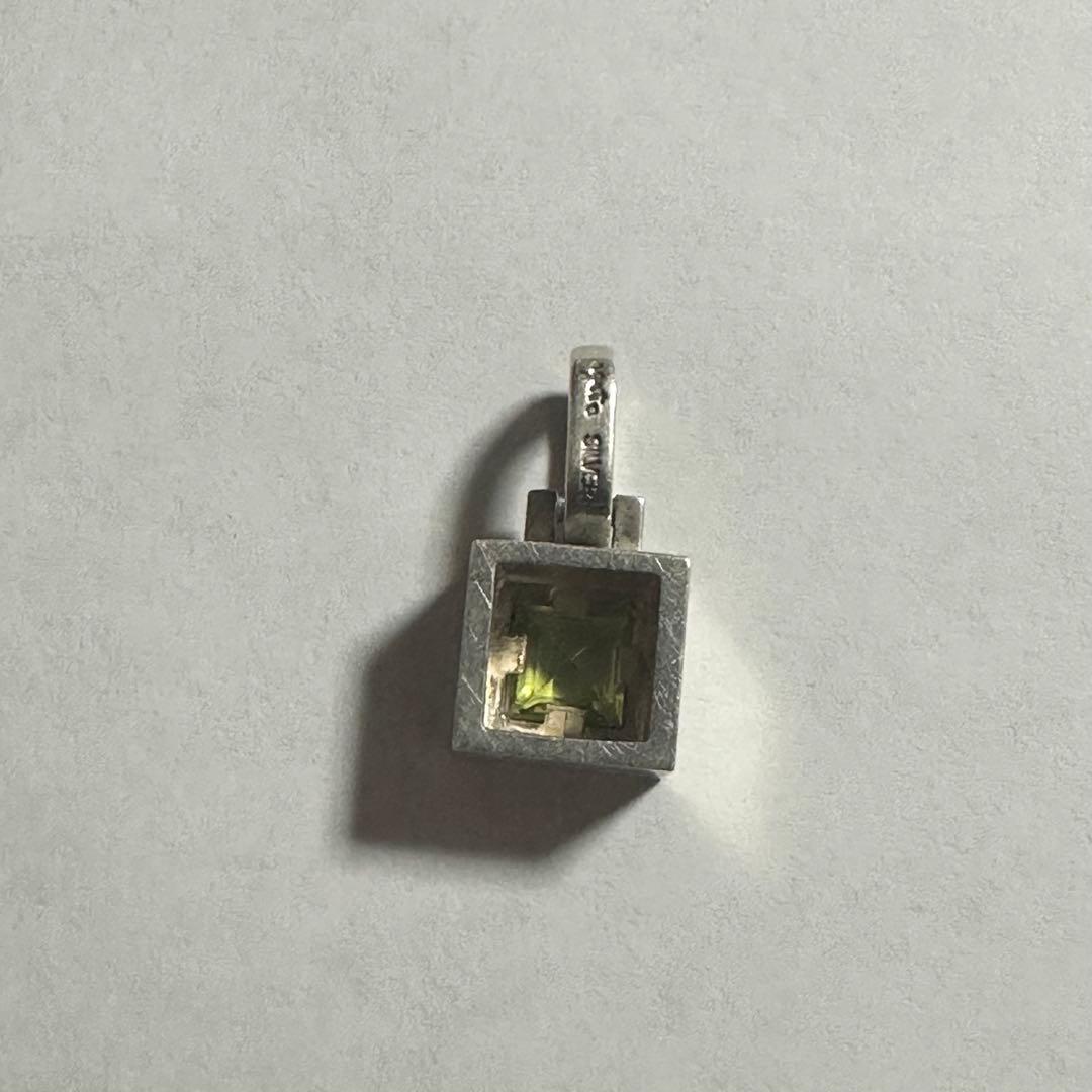 Agete Peridot Necklace Top made of silver with green peridot stone