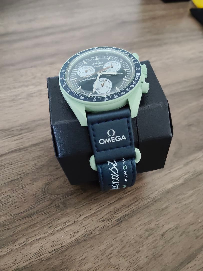 swatch MoonSwatch Earth Quartz Men's — Japanese