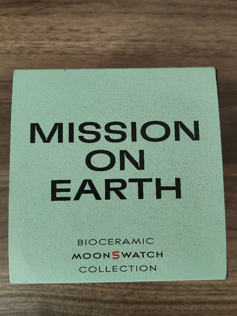 swatch MoonSwatch Earth Quartz Men's — Japanese
