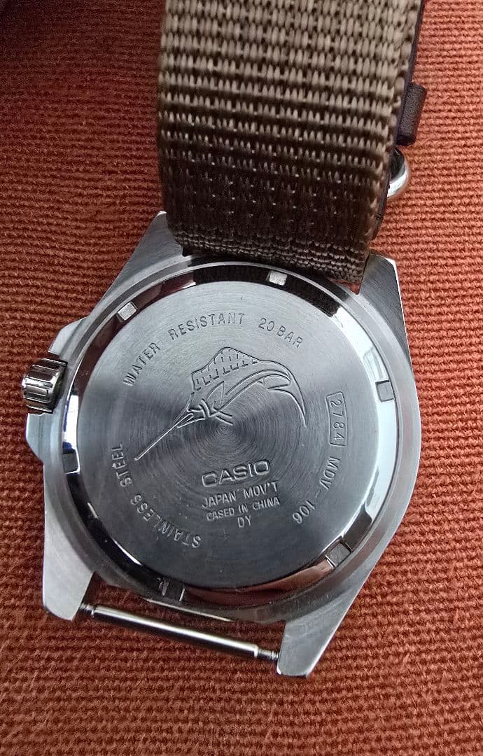 CASIO Model: ビル・ゲイツ着用CASIO Quartz Men's Watch — Japanese