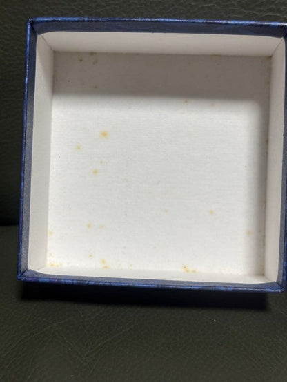 Mikimoto Pearl Silver Necklace from 1992-1993 displayed with box and card