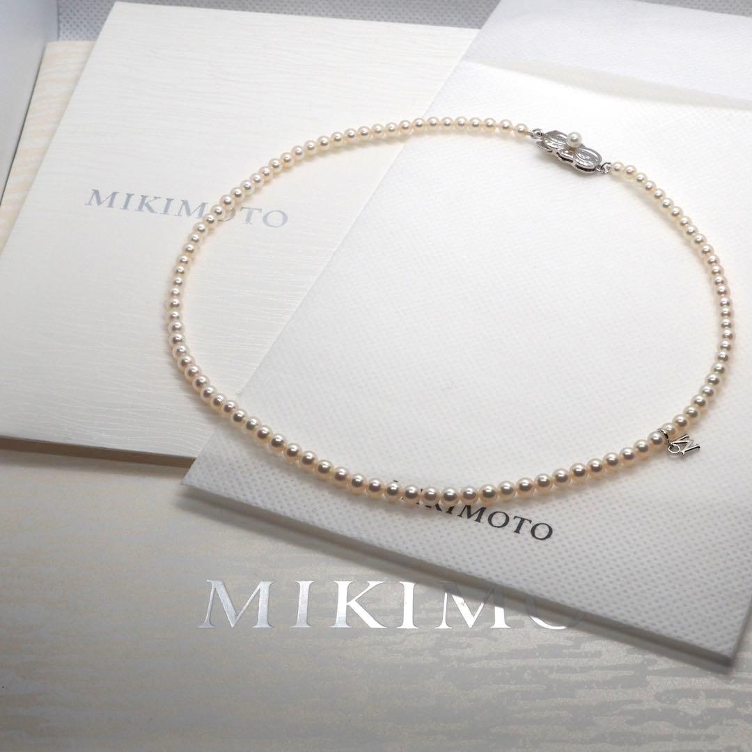 MIKIMOTO Baby Pearl Necklace with 98 small pearls and silver clasp, 37.5 cm length