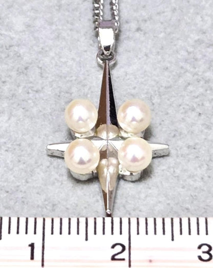 MIKIMOTO Pearl Cross SILVER Brooch 43347 featuring pearls on a 43 cm silver chain
