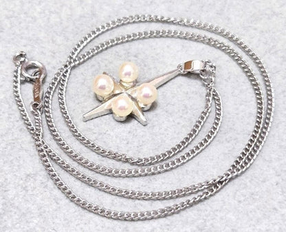 MIKIMOTO Pearl Cross SILVER Brooch 43347 featuring pearls on a 43 cm silver chain
