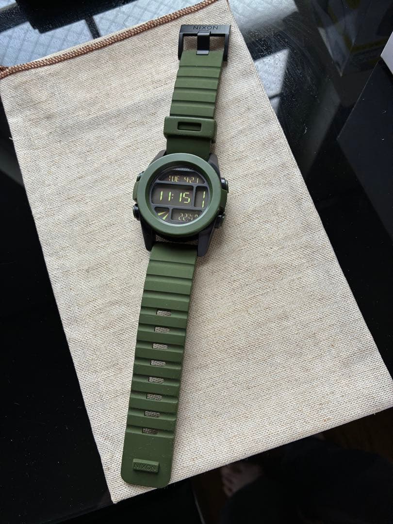 NIXON ユニット Digital Men's Watch — Japanese