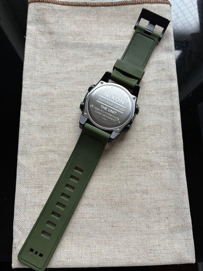 NIXON ユニット Digital Men's Watch — Japanese