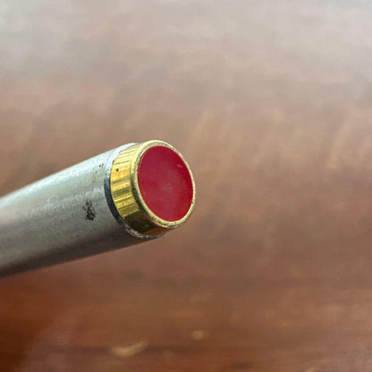 Showa Retro Pilot Fountain Pen with 14K 585 fine tip, red barrel, and gold cap, length 13.5 cm