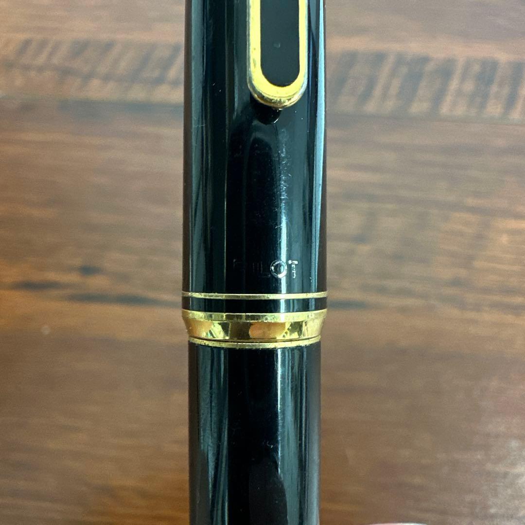 Pilot fountain pen in excellent condition with 14K gold name engraving on the barrel