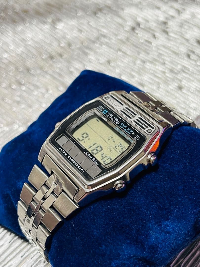 SEIKO A258-5000 Digital Men's Watch — Japanese