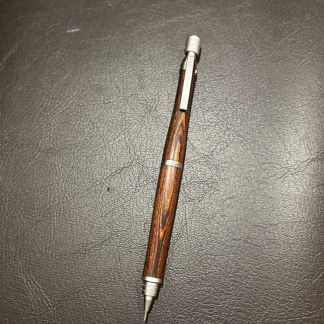 PILOT S30 and S20 wooden slim body pens in dark and light brown with metal clips and thin pen tips