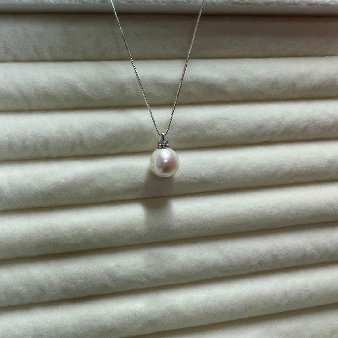 Akoya pearl necklace featuring large 10mm pearls with silver S925 metal parts, 45cm length