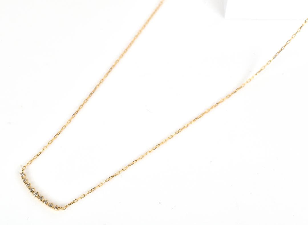 Agete yellow gold necklace with 9 diamonds pendant approximately 16.8 mm wide and 40 cm chain length