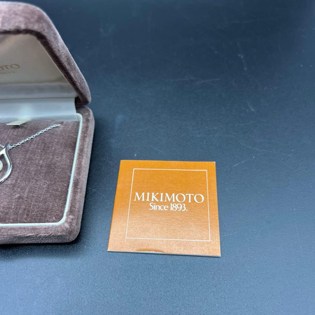 MIKIMOTO silver pearl necklace approximately 39-40cm long with silver clasp and round pearl pendant