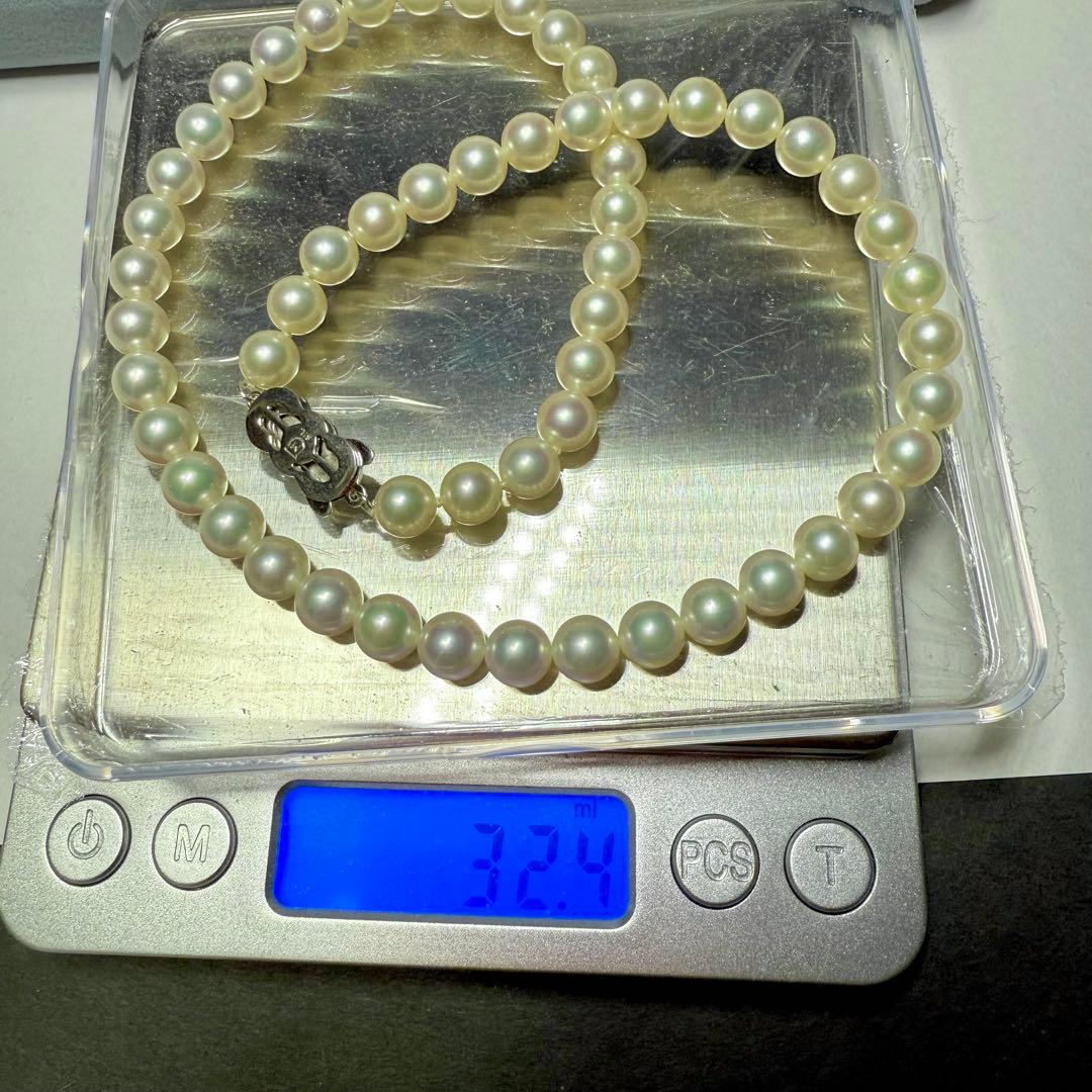 Mikimoto Akoya pearl necklace featuring 7-7.3mm pearls measuring 42cm in length